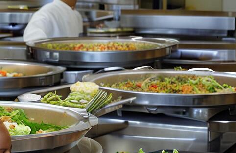 在大學食堂里包個窗口掙錢嗎？需要考慮哪些因素